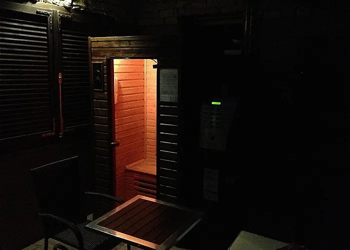 Apartment- 6 아파트 *